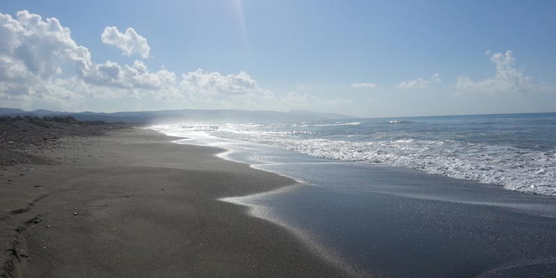 kokkinos-pirgos-beach